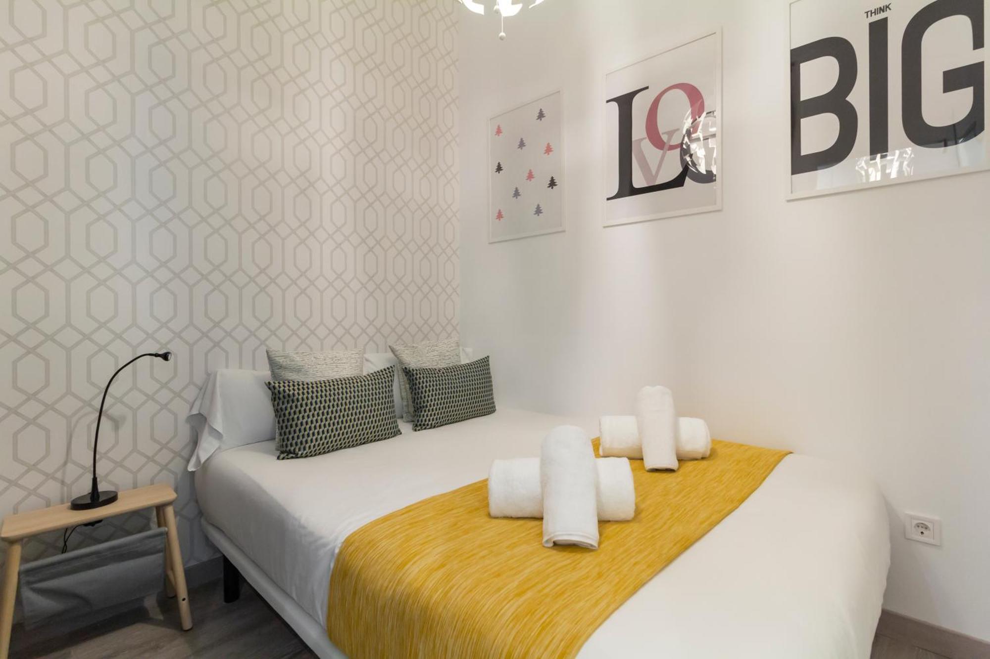 Ronda De Valencia Apartamento มาดริด ภายนอก รูปภาพ